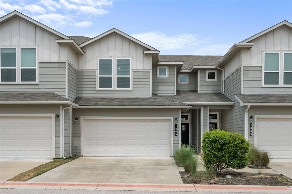 For Rent $2,050/month