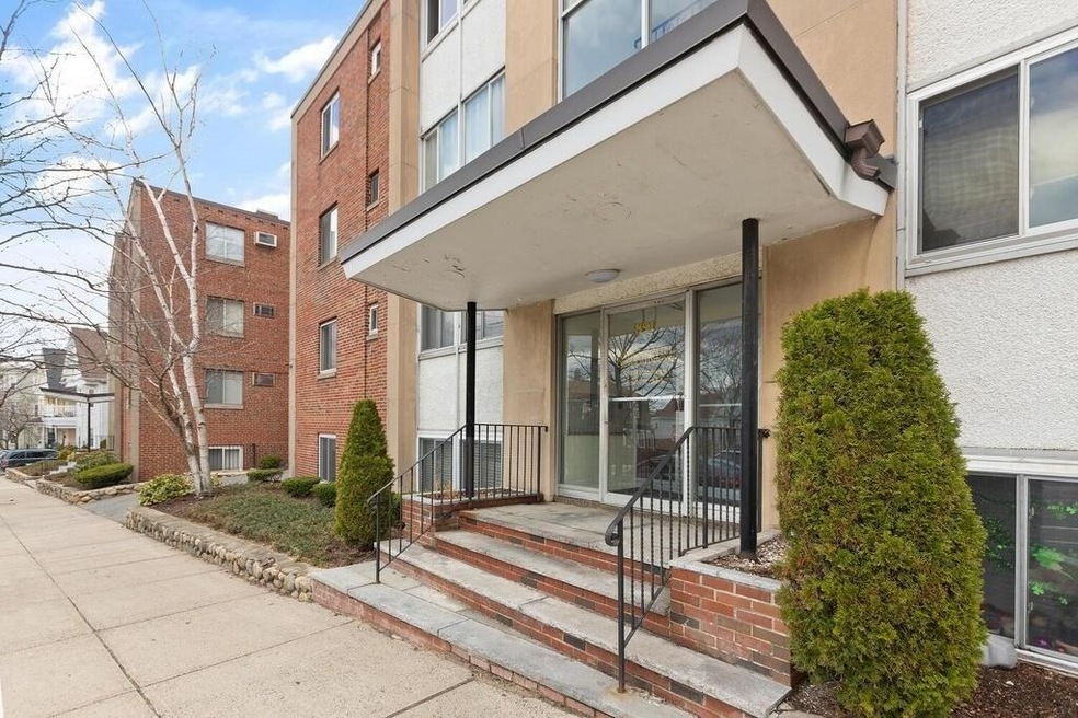 851 Broadway unit 32, Everett, MA 02149 - photo 1