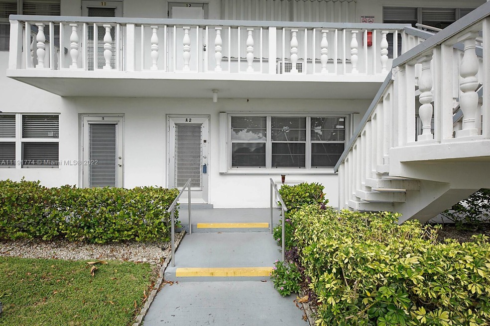 2 Windsor A, West Palm Beach, FL 33417 - photo 1