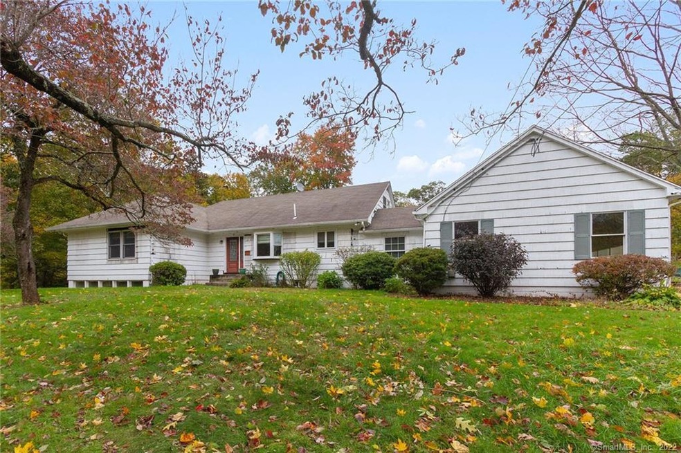 216 Old Newtown Rd unit Road, Monroe, CT 06468 - photo 1