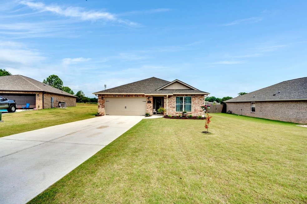 1107 Colonial Dr SW, Good Hope, AL 35055 - photo 1