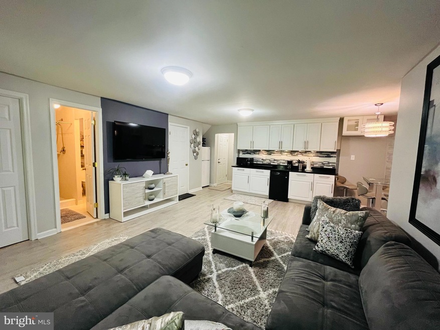 22 Tivoli Lake Ct, Silver Spring, MD 20906 - photo 1