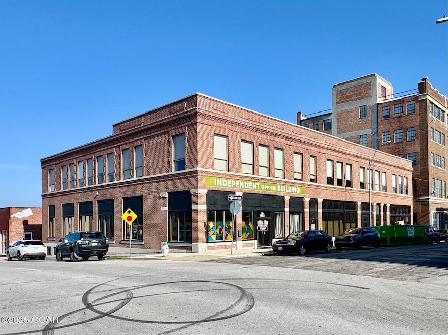 223 W 3rd St, Joplin, MO 64801 - photo 1