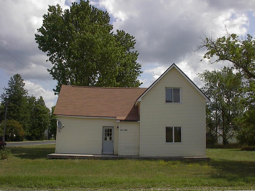 422 Elm 001