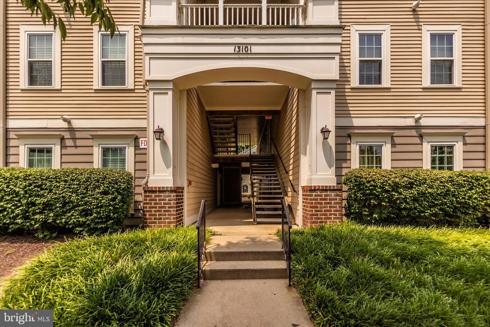13101 Millhaven Place unit 9L, Germantown, MD 20874 - photo 1
