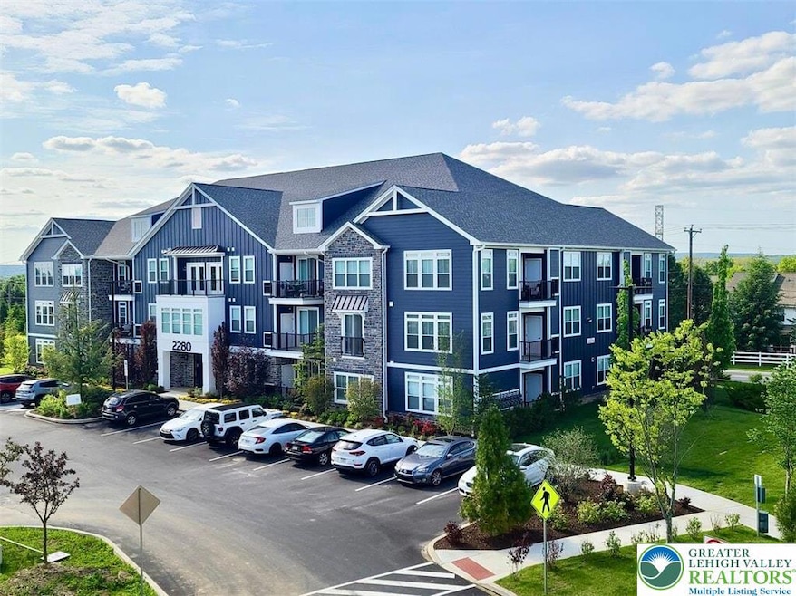 2295 Lafayette Park Dr unit A4, Easton, PA 18040 - photo 1