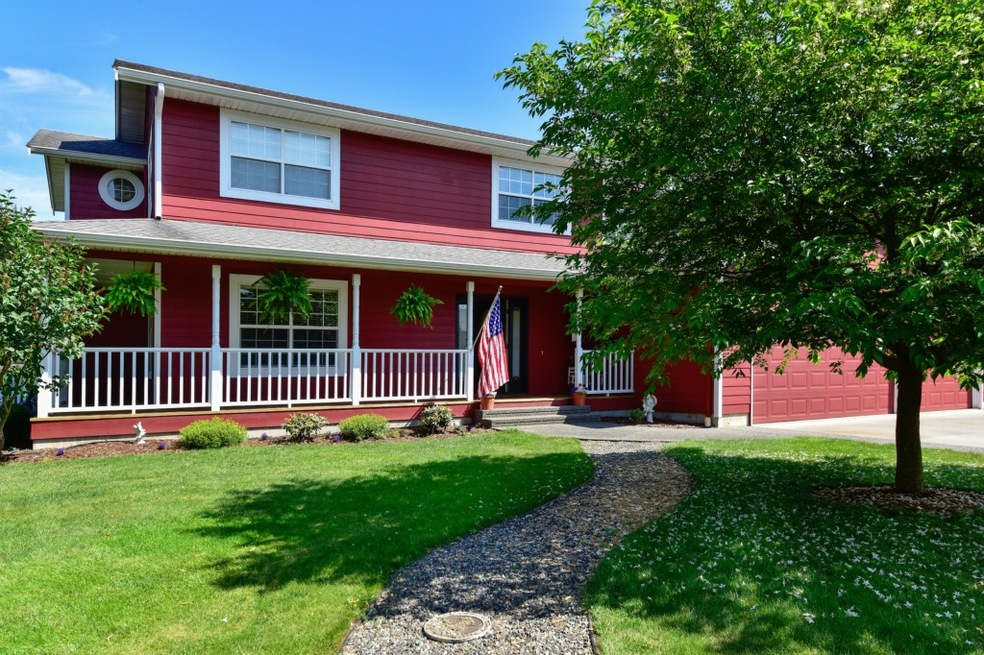 1013 W Cascade Ln, Lynden, WA 98264 - photo 1