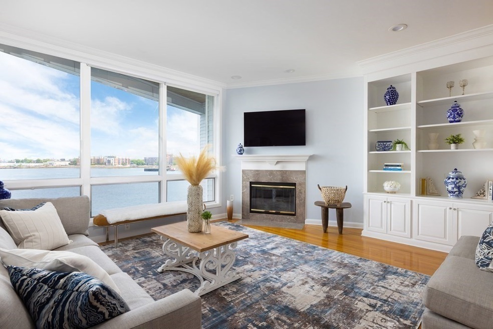 14 Constellation Wharf unit 14, Boston, MA 02129 - photo 1