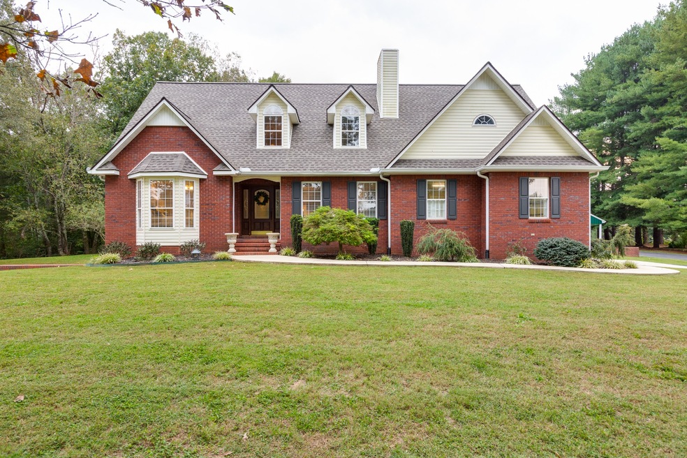 697 Mason Grissom Rd, Rock Island, TN 38581 - photo 1