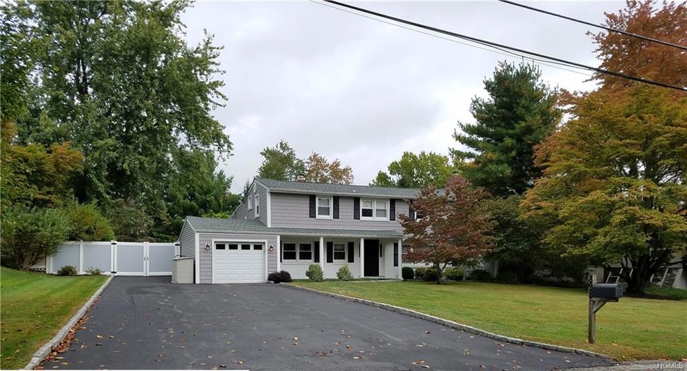 898 Barberry Rd, Yorktown Heights, NY 10598 - photo 1