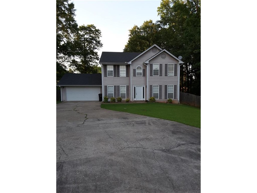 8442 Glendevon Ct, Riverdale, GA 30274 - photo 1