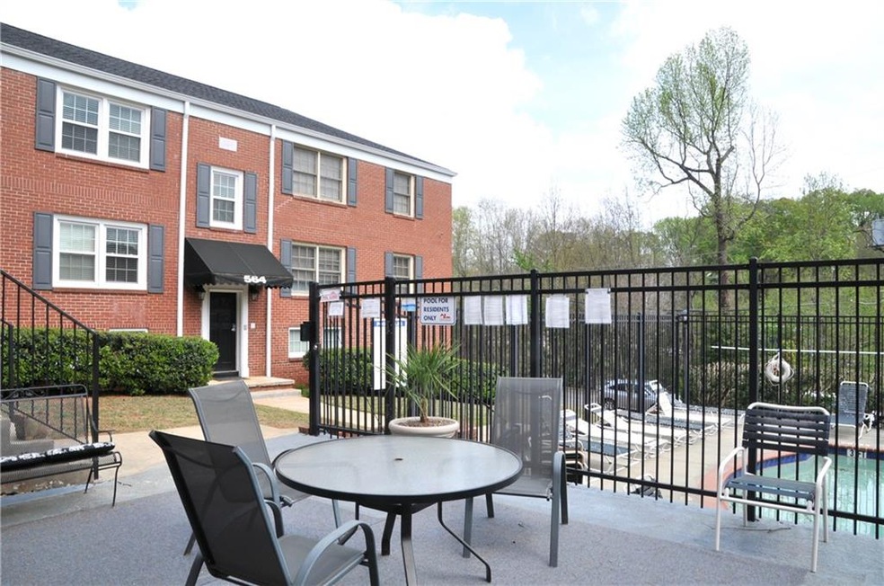 564 GOLDSBORO VIEW FROM COMMON AREA