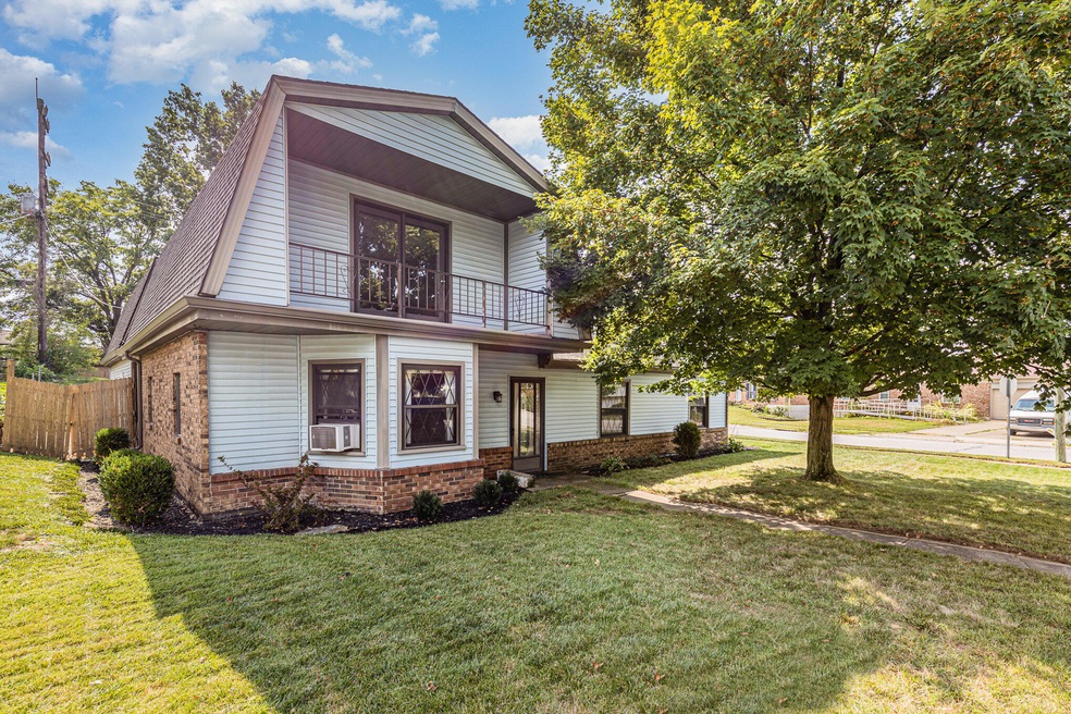 005_8471_village_dr_01-edit