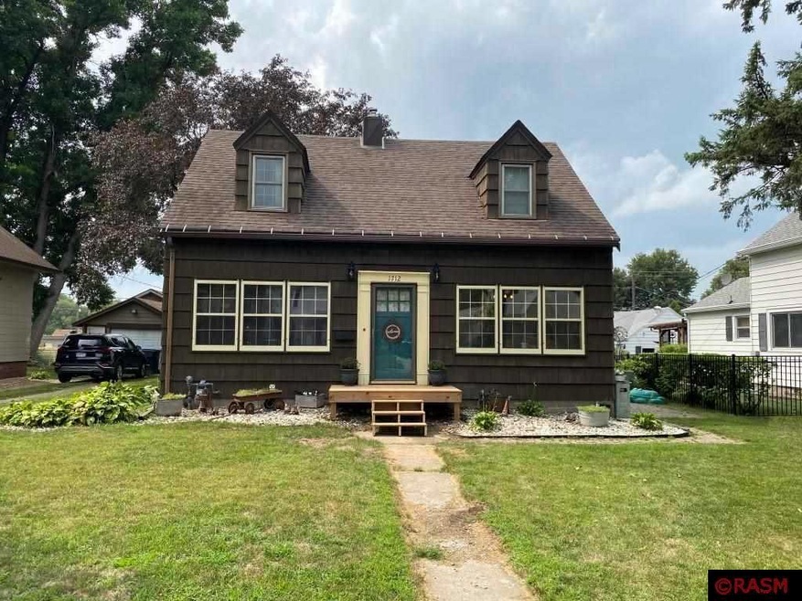 1712 N 2nd St, Mankato, MN 56001 - photo 1