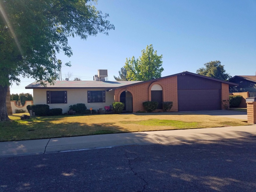 3801 W Dalphin