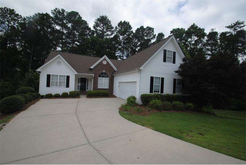 5410 Regency Lake Ct unit 5410, Sugar Hill, GA 30518 - photo 1