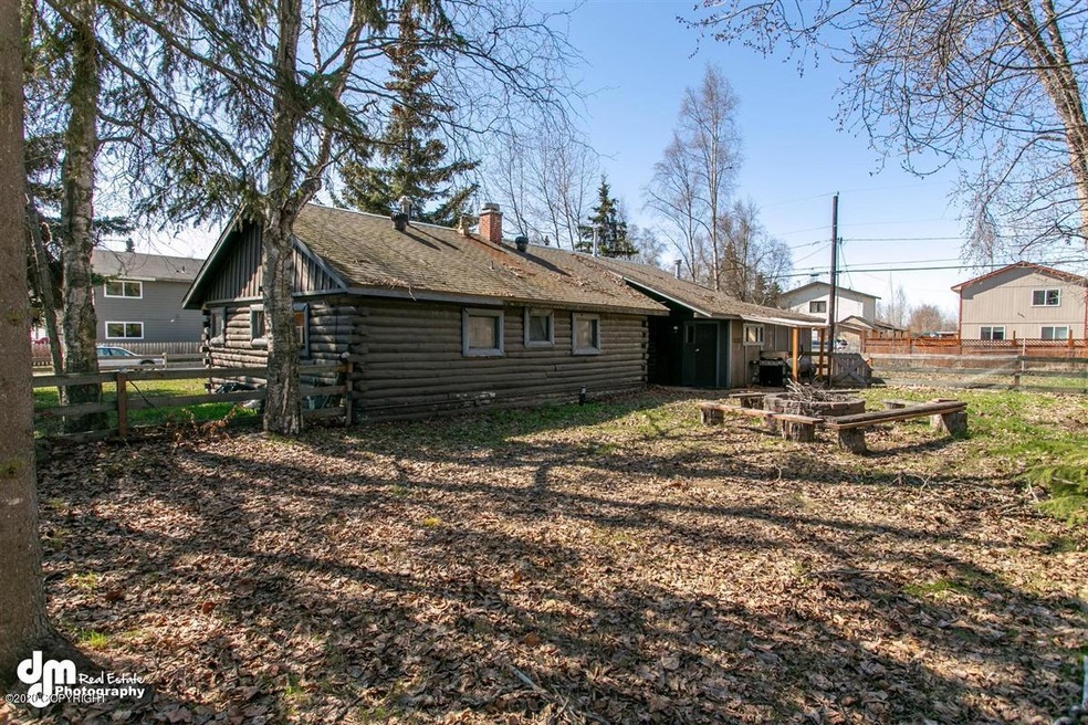 03-Back Exterior_2679