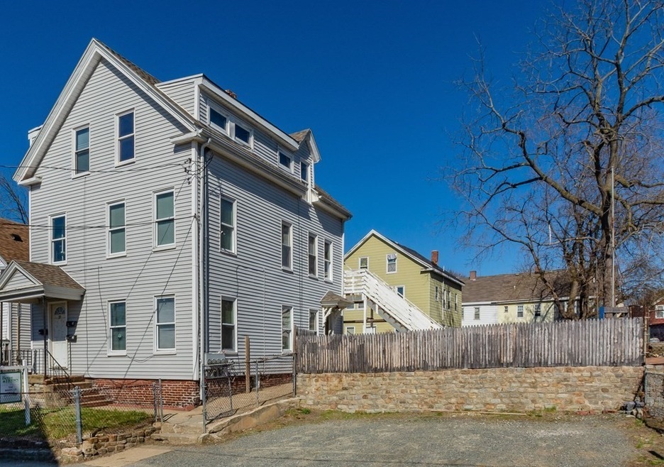 29 Lewis St, Haverhill, MA 01830 - photo 1