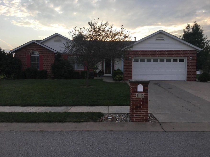 415 Silverthorne Dr, Freeburg, IL 62243 - photo 1