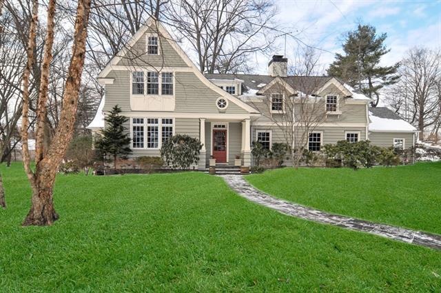 1 Bittersweet Ln, Scarsdale, NY 10583 - photo 1