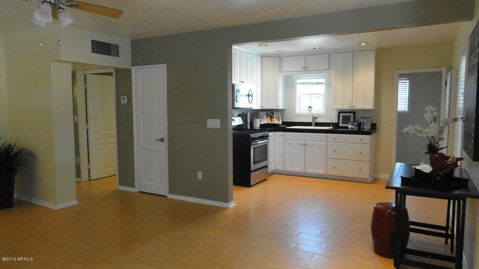 OPEN FLOORPLAN