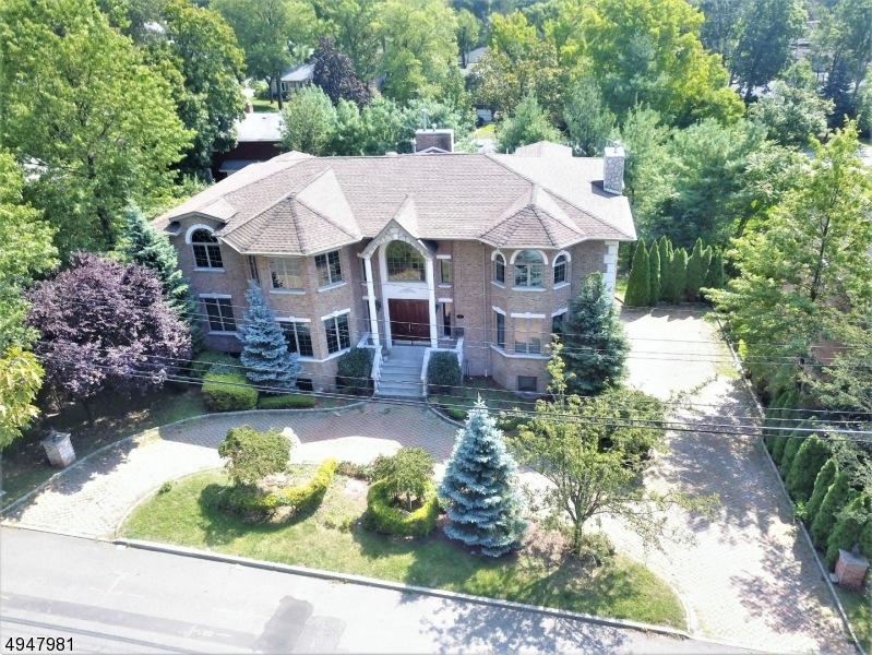 17 Skyline Dr, Englewood Cliffs, NJ 07632 - photo 1