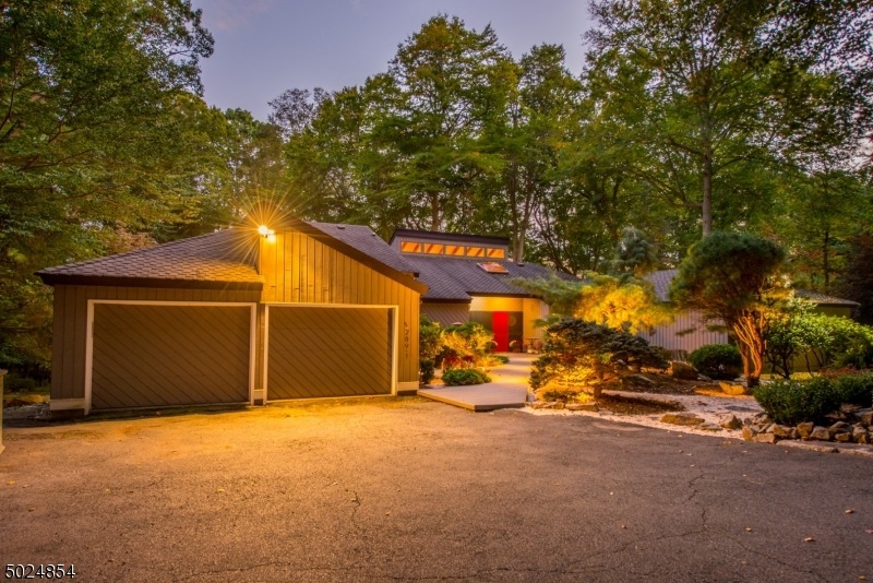 289 Mt Harmony Rd, Bernardsville Boro, NJ 07924 - photo 1