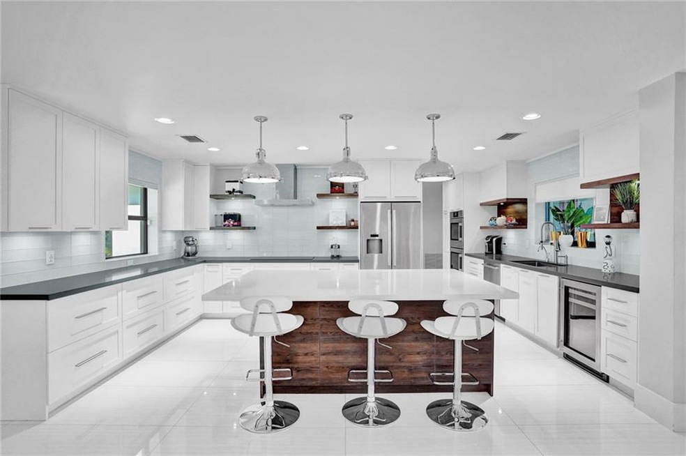 Open Kitchen.