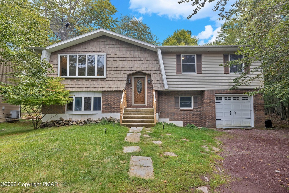 7073 Boulder Ct, Tobyhanna, PA 18466 - photo 1