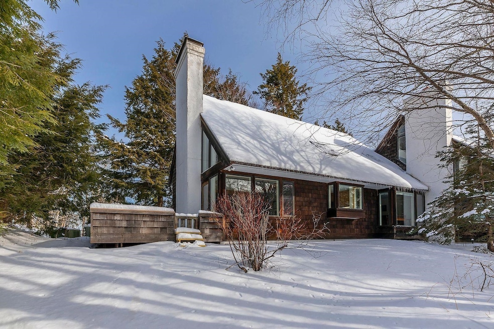 81 Pond View Rd unit 81, Winhall, VT 05340 - photo 1