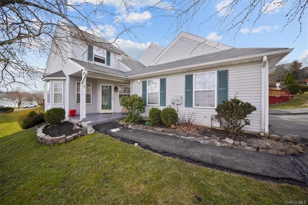 8 Larch Ct, Highland Mills, NY 10930 - photo 1