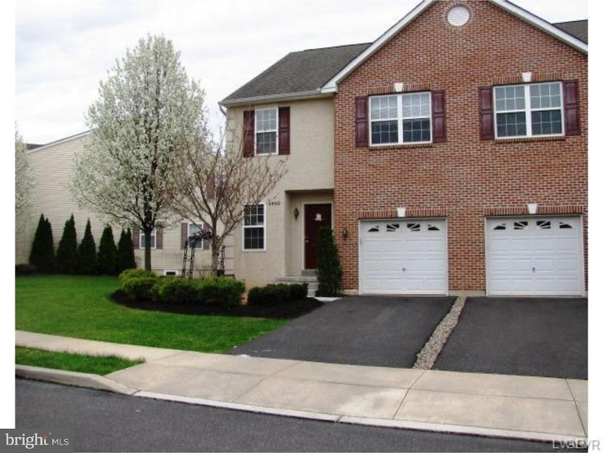 6882 Hunt Dr unit 580, Macungie, PA 18062 - photo 1