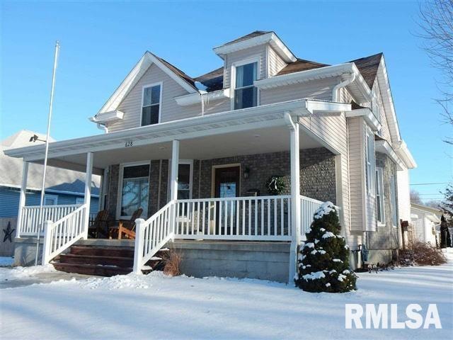 628 Wyatt Ave, Lincoln, IL 62656 - photo 1