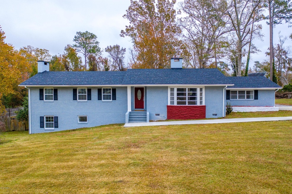 413 Country Club Dr, Jacksonville, NC 28546 - photo 1