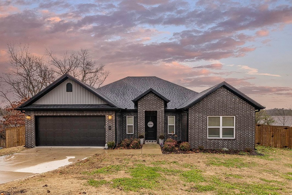 2 Darten Cir, Bella Vista, AR 72714 - photo 1