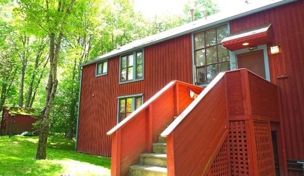 87 Pine Grove unit 87, Amherst, MA 01002 - photo 1