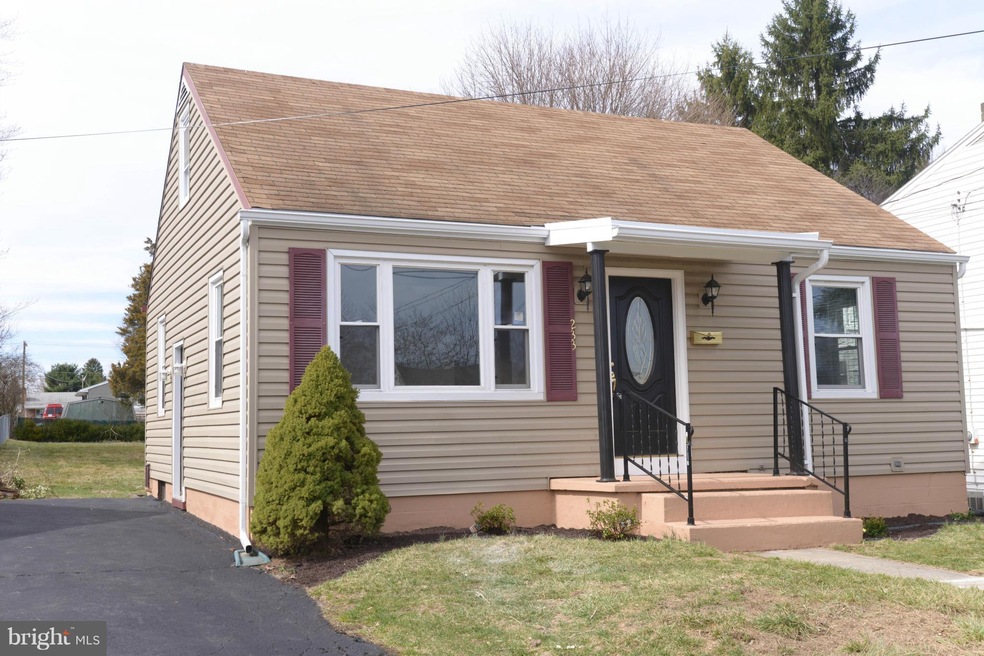 233 Devonshire Rd, Hagerstown, MD 21740 - photo 1