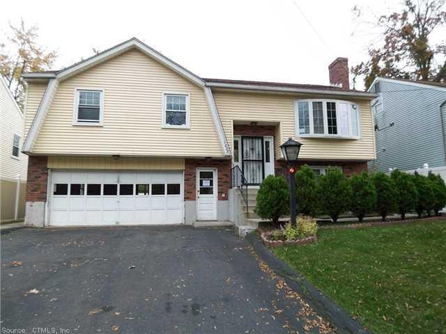 1222 Trout Brook Dr, West Hartford, CT 06119 - photo 1