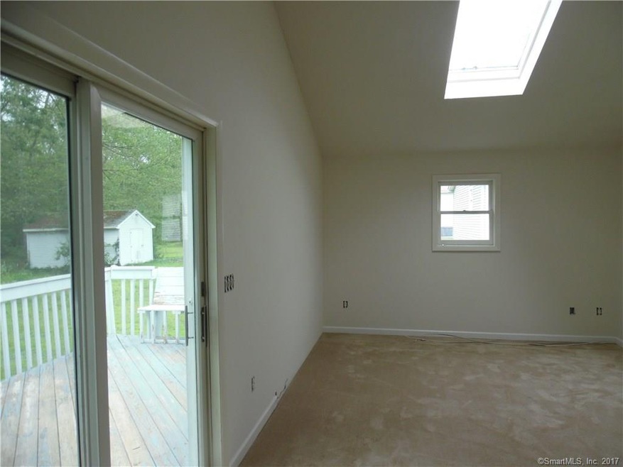 103 Colonial Rd, Plainfield, CT 06374 - photo 1