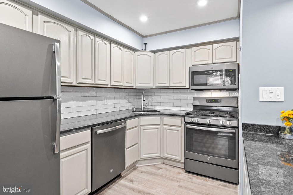 325 S Warminster Rd unit C-10 BLDG, Hatboro, PA 19040 - photo 1