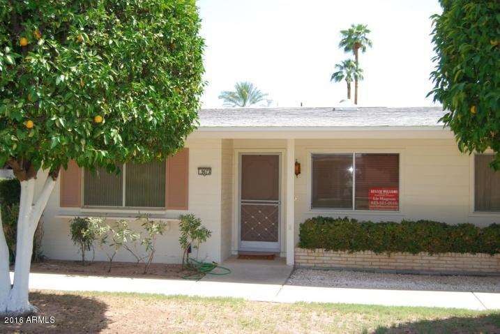 Front of cozy 1 bedroom condo.