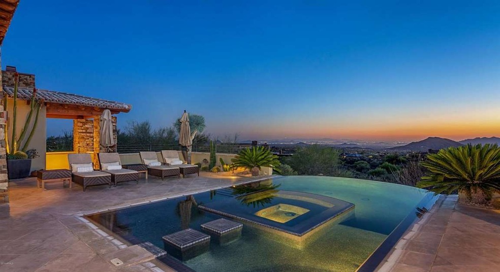 001_Pool Views ~ City Lights