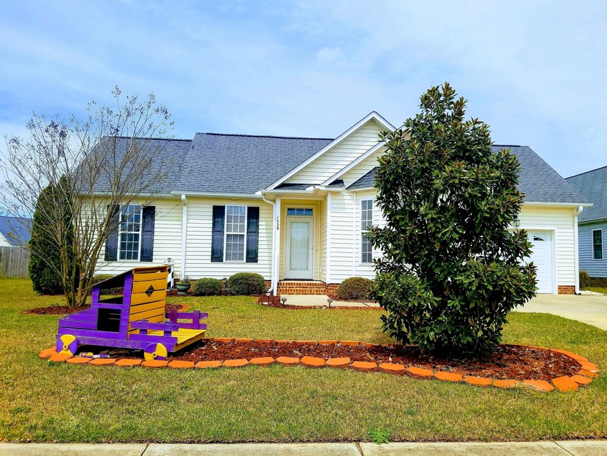 1529 Ashmoor Ln, Winterville, NC 28590 - photo 1