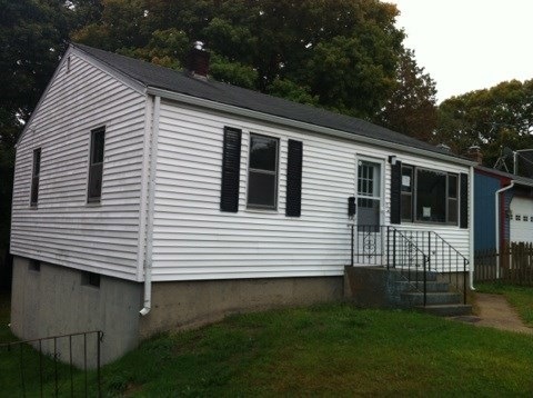 12 Matteson Ave, West Warwick, RI 02893 - photo 1