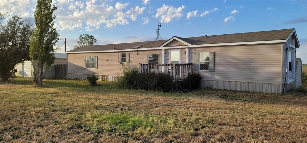 297 Latham Ln, Rhome, TX 76078 - photo 1