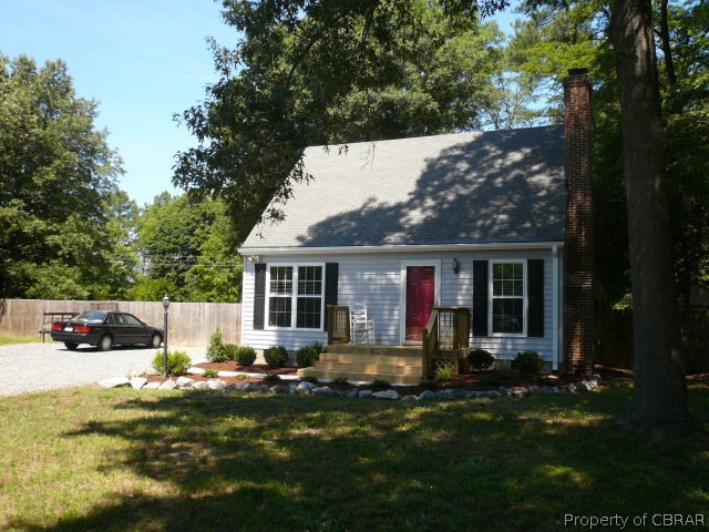 7062 Tandems Way, Hayes, VA 23072 - photo 1