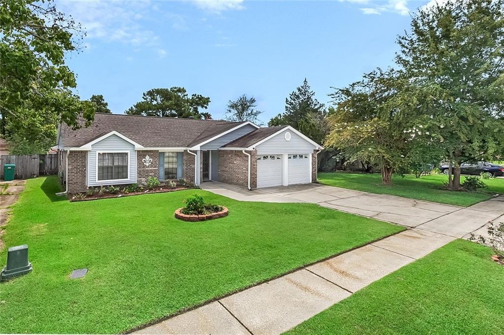 810 Amber Ct, Slidell, LA 70461 - photo 1