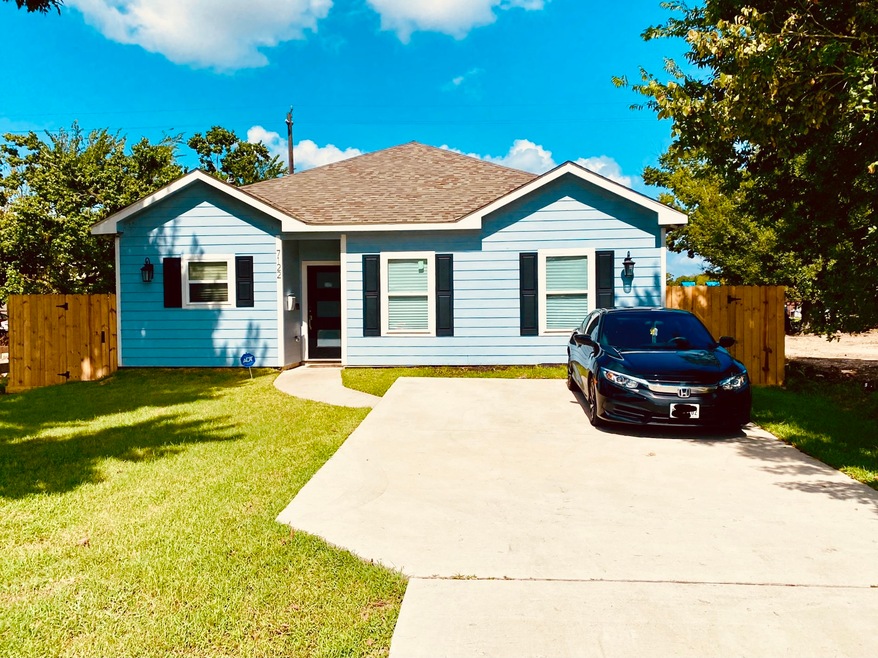 7122 Saint Augustine St, Houston, TX 77021 - photo 1