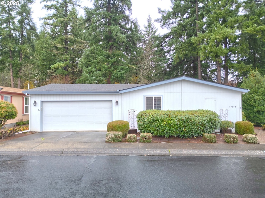 17572 NW Shady Fir Loop unit 24, Beaverton, OR 97006 - photo 1