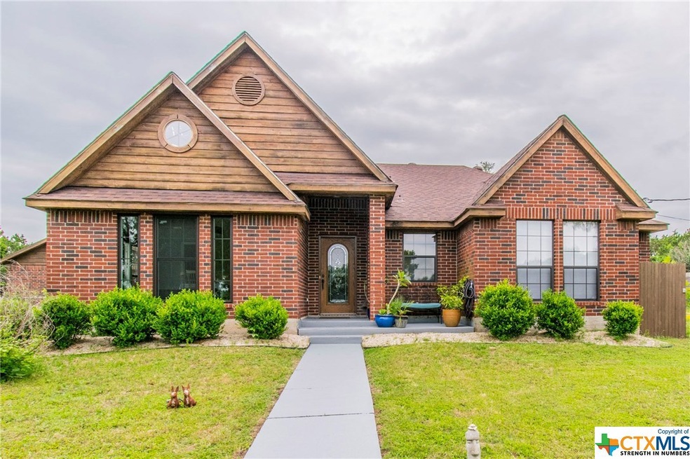 826 Thousand Oaks Loop, San Marcos, TX 78666 - photo 1